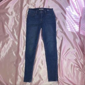 LEVI’S 710 Super Skinny Jeans